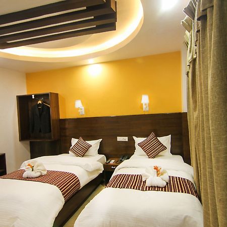 Hotel Lakeside Pokhara Exterior foto