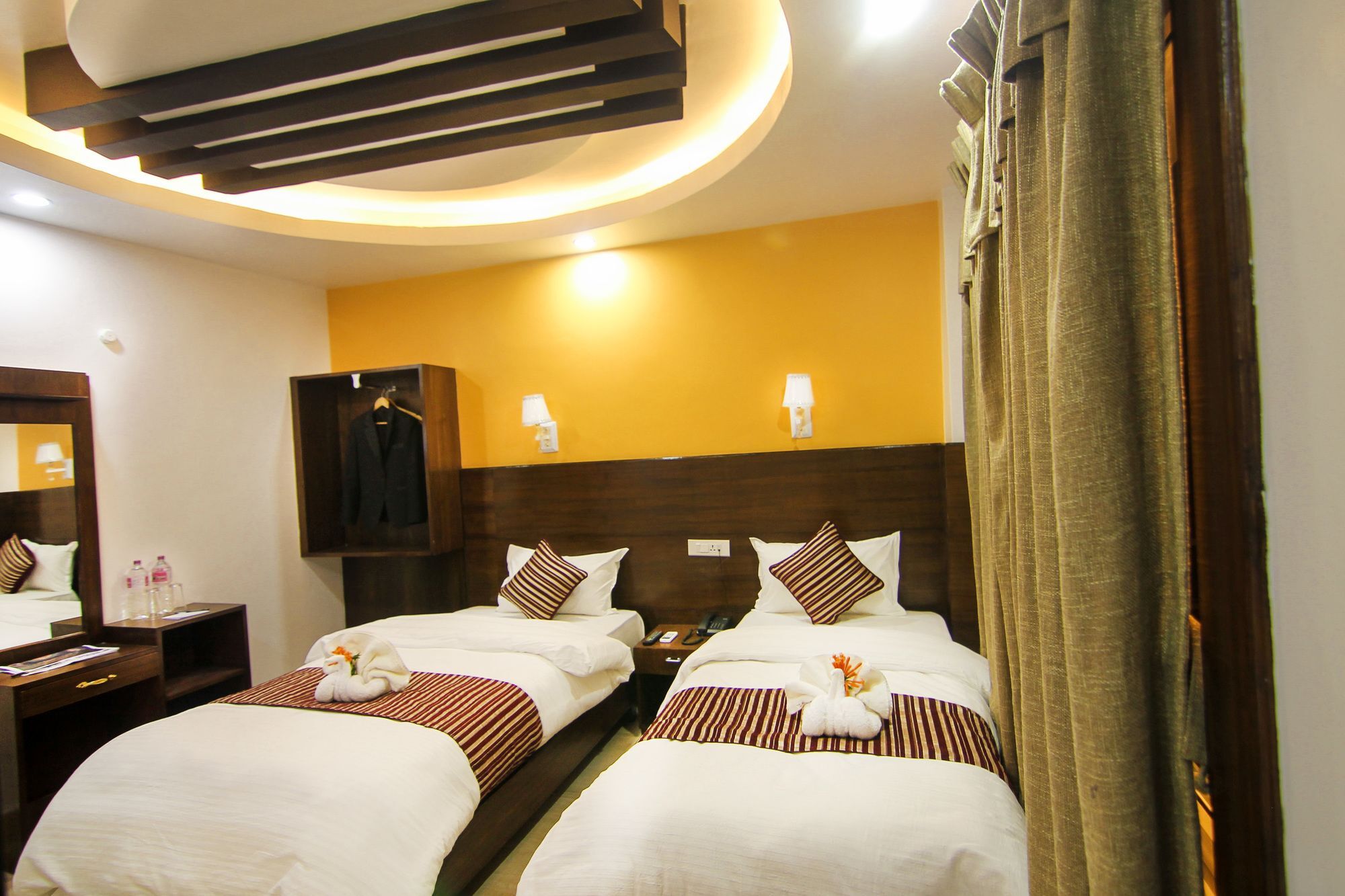 Hotel Lakeside Pokhara Exterior foto